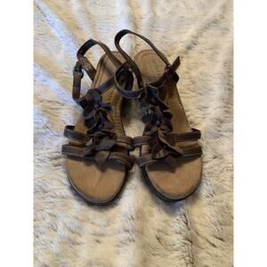 Women’s Comfort plus by Predictions brown wedge sandals size 9.5